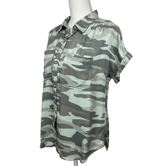 NWT MAURICES Women’s Button Blouse/Top Small Multi Color Camouflage Print Flaw - Picture 3 of 14